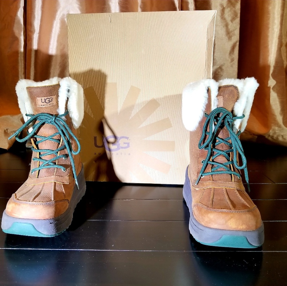 Ugg Celeste Shearling Boots size 9